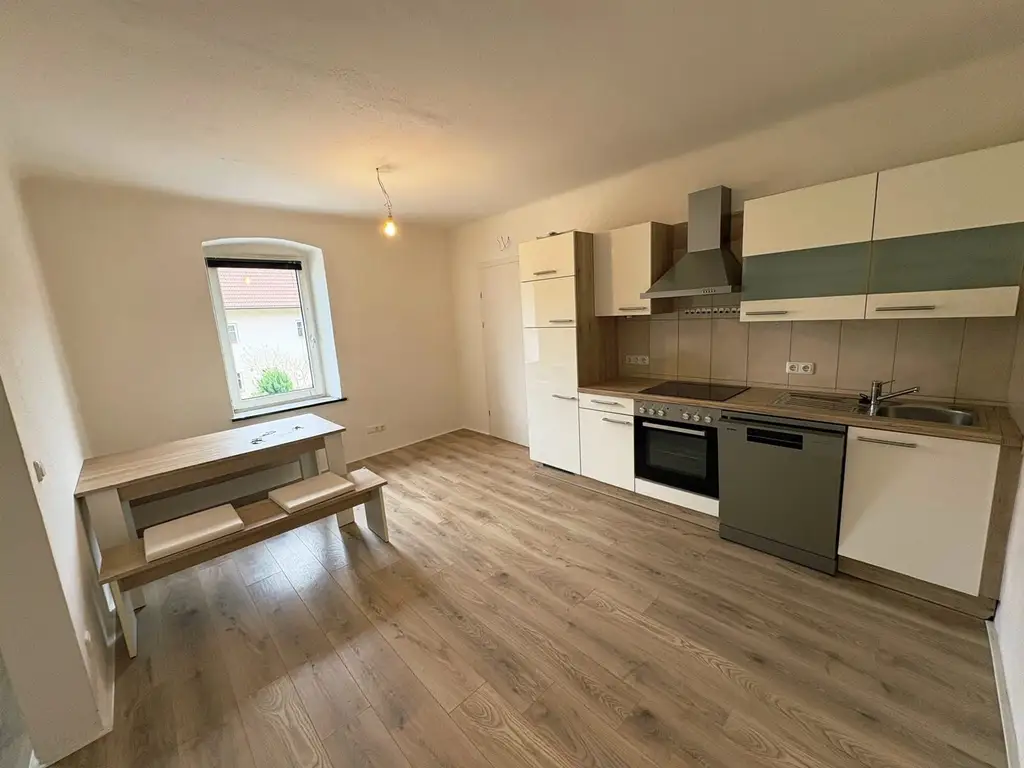 Gemütliche 3 Zimmerwohnung mit Balkon und Gartenbenutzung in Kremsmünster