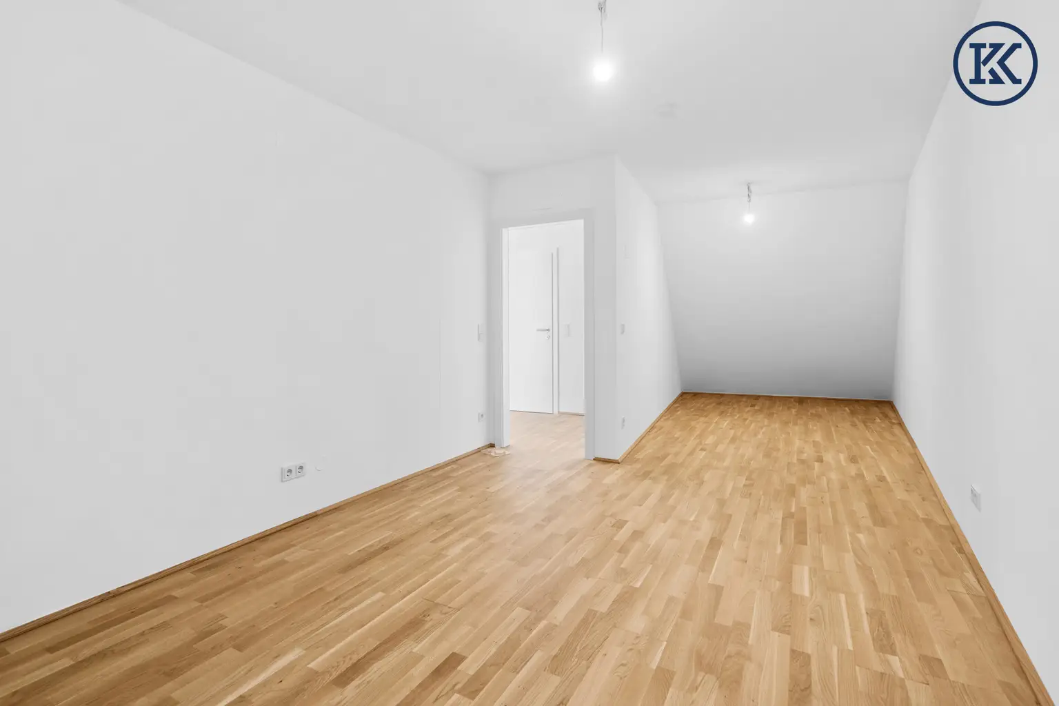 Ein Zuhause für alle, die das Besondere suchen – mit Stil, Herz und Zukunft.
Jetzt entdecken und verlieben.
