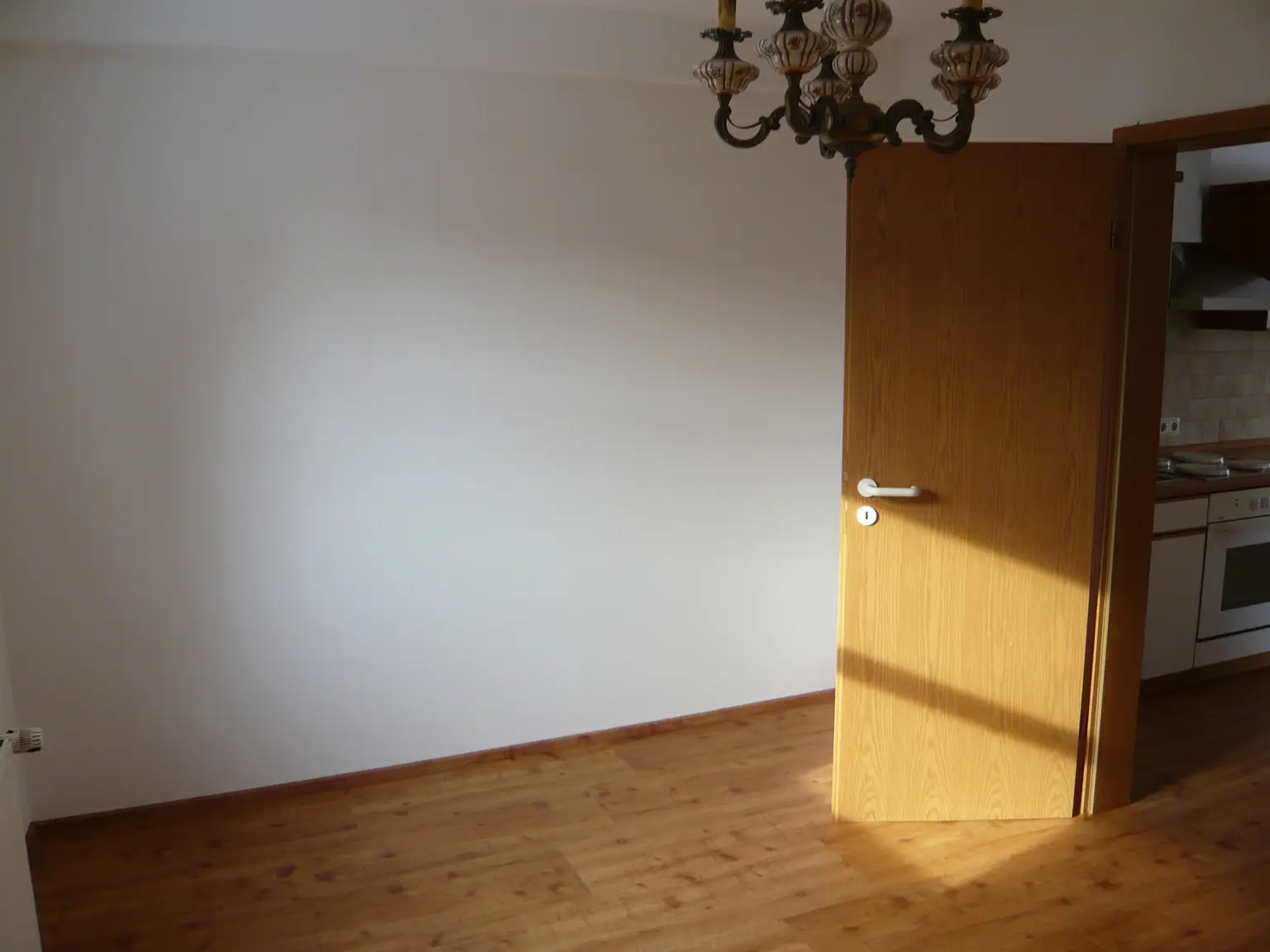 Blick vom Schlafzimmer zur Küche