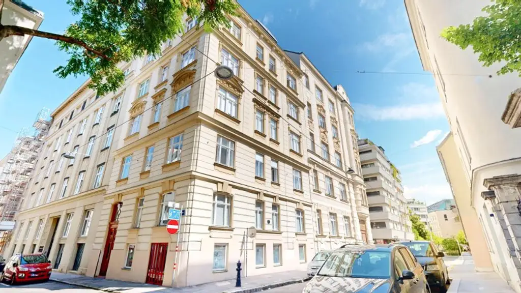 Büro/Praxis im klassischen Altbau | 85 m² mit 2 Räumen | sehr gute Infrastruktur