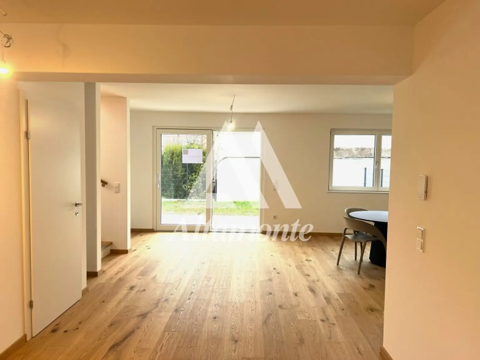 Vorzimmer - Wohnbereich