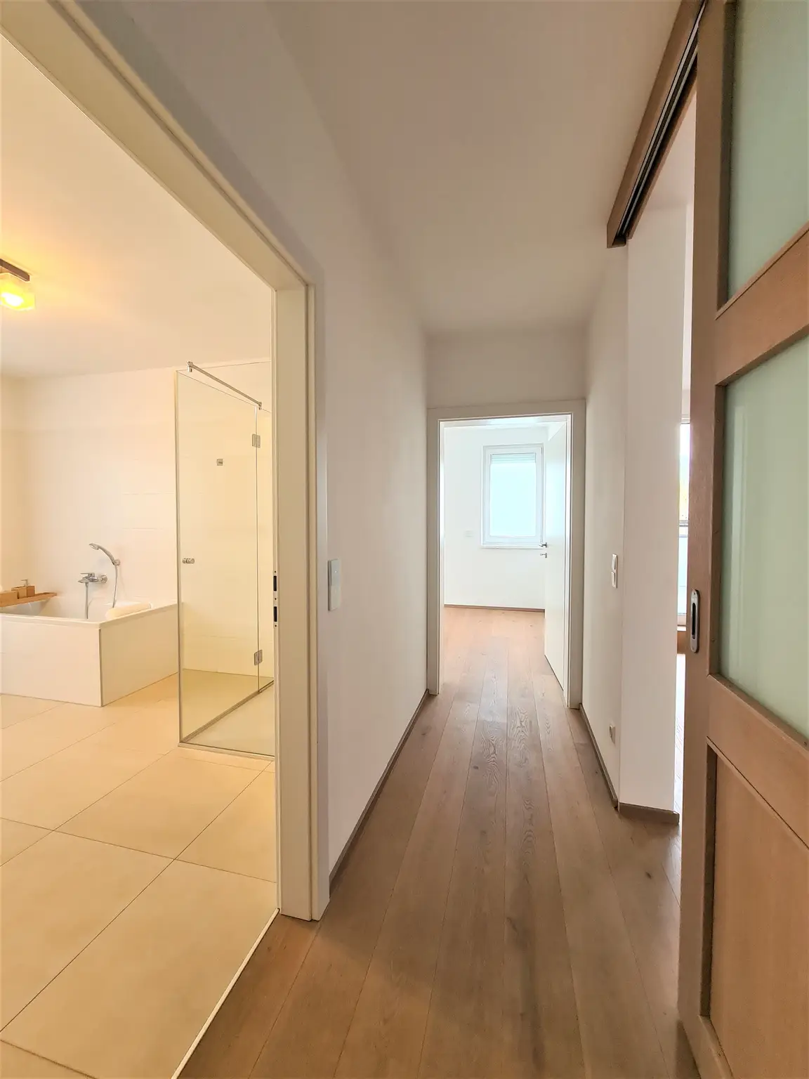 Schöne moderne Luxuswohnung inkl.Garage in Baden!