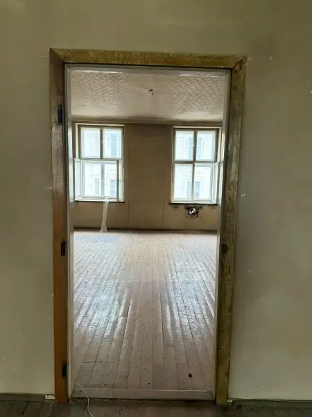 Representative helle Altbau- Wohnung mit Terrasse - 5 Minuten vom Stadtzentrum - Servitenviertel