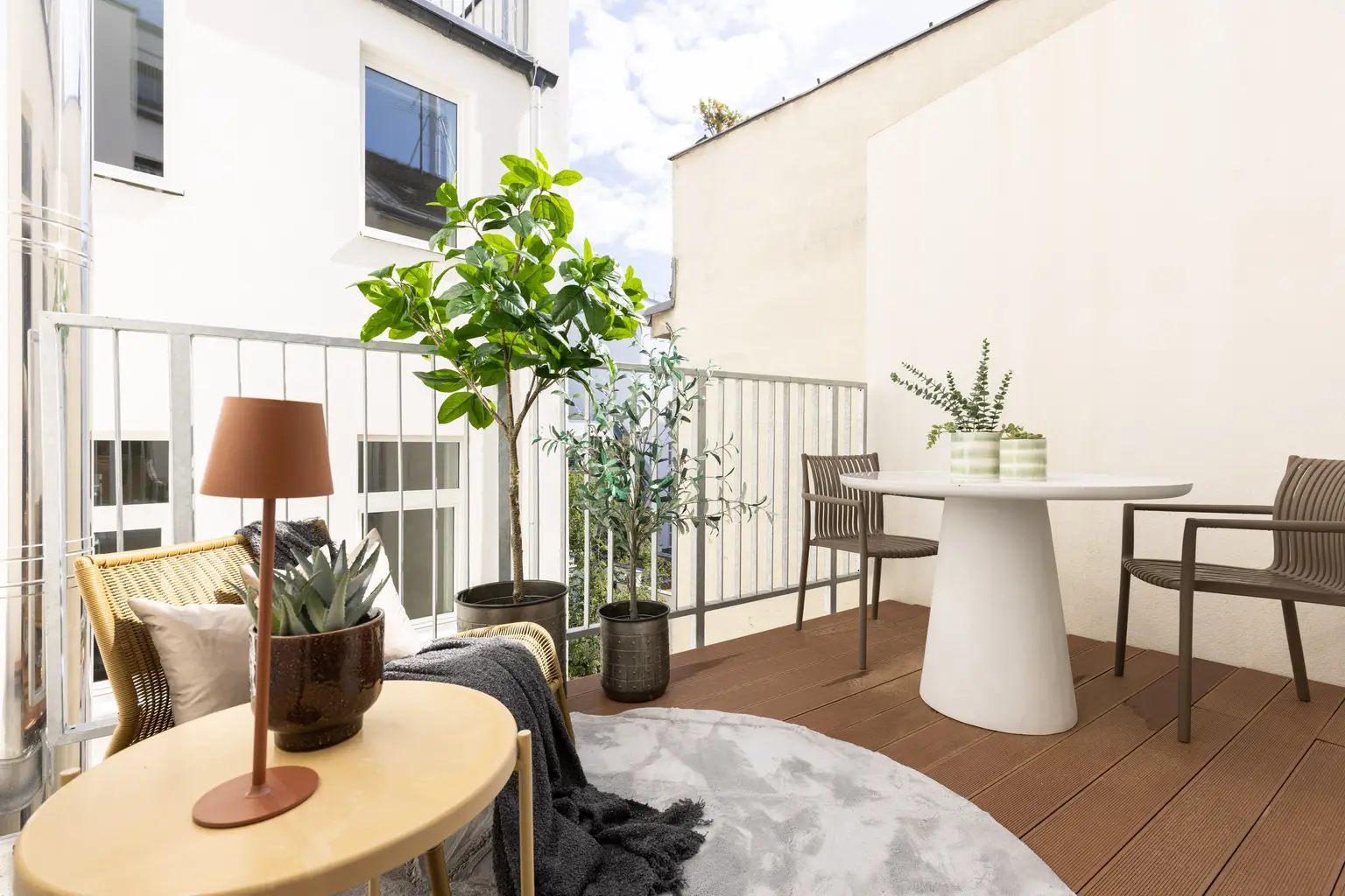Exklusive Dachmaisonette mit Dachgarten und vier Freiflächen