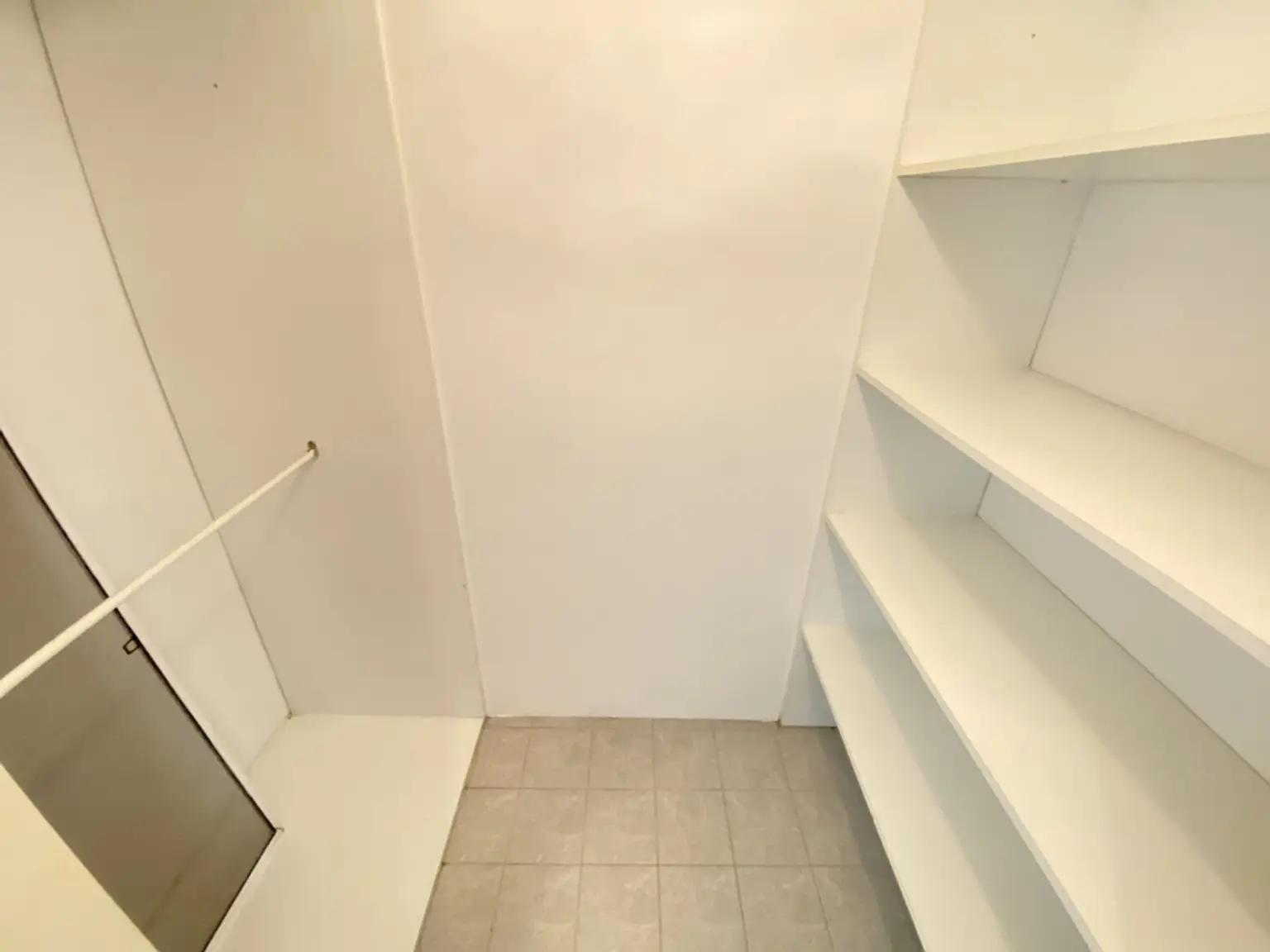 LOGGIATRAUM | HELLE SINGLE-WOHNUNG | U-BAHN NÄHE | FERNWÄRME