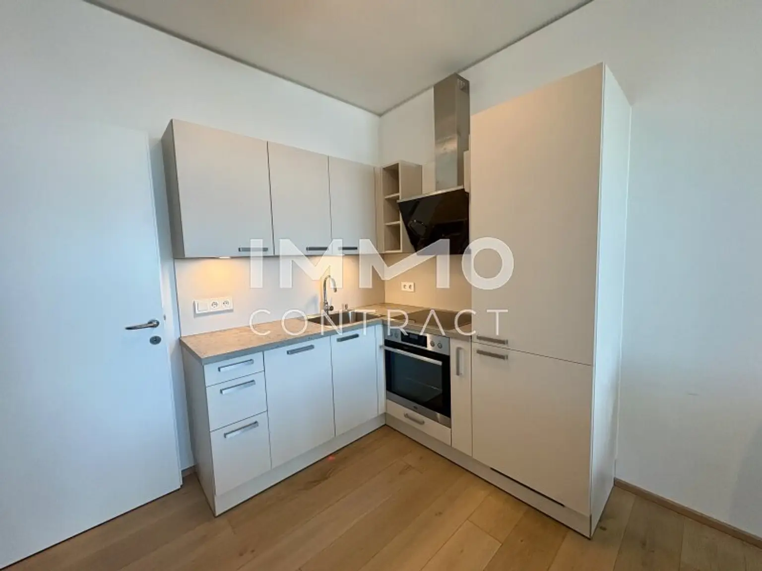 Rarität: Möblierte Zweizimmer-Wohnung im TrIIIple mit Blick wohin das Auge reicht (28. Stock)