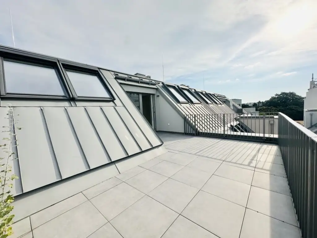 AB SOFORT BEZIEHBAR!! Traumhafte Dachgeschosswohnung inkl. sehr großer Terrasse! Tolle Anbindung - U1 Kagranerplatz!!