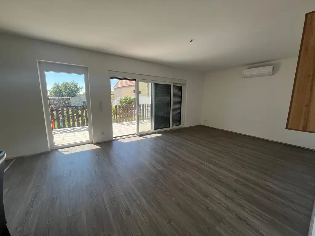 * Bezugsfertig* Einfamilienhaus mit Nebengebäude auf großem Grund!