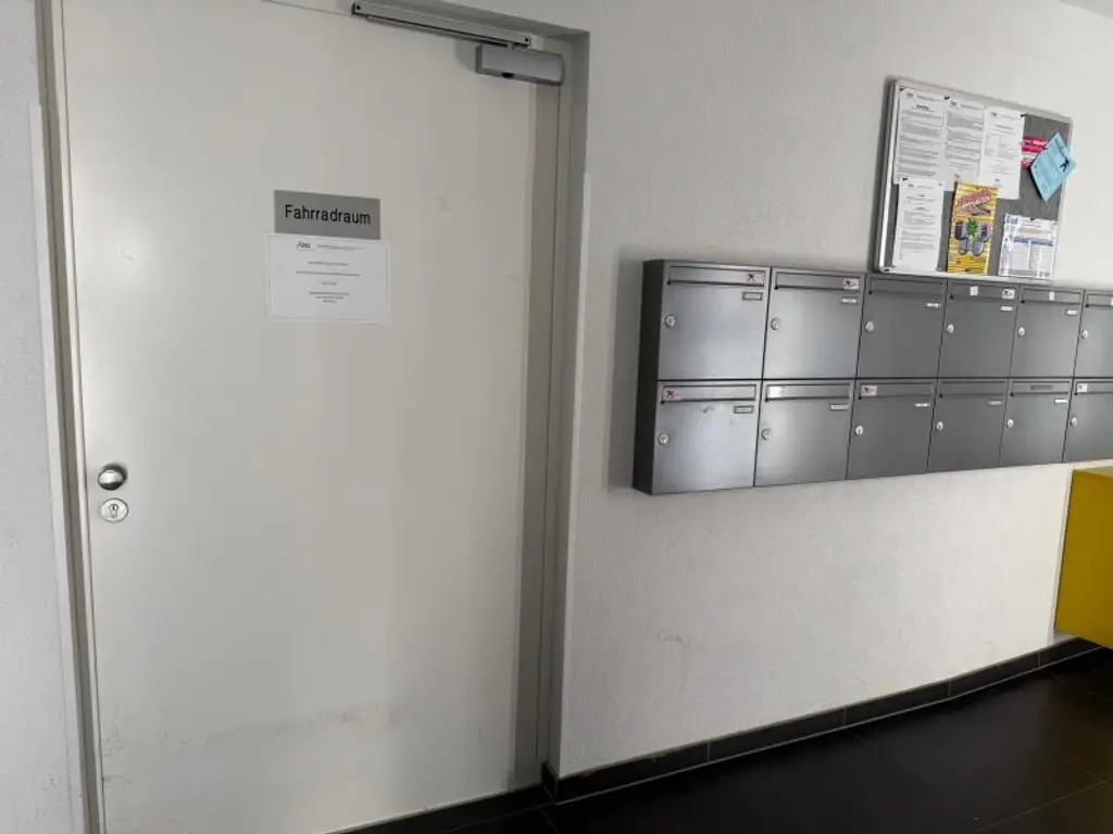 Wunderbare Dachgeschosswohnung in Top Lage mt Garage im Eigentum