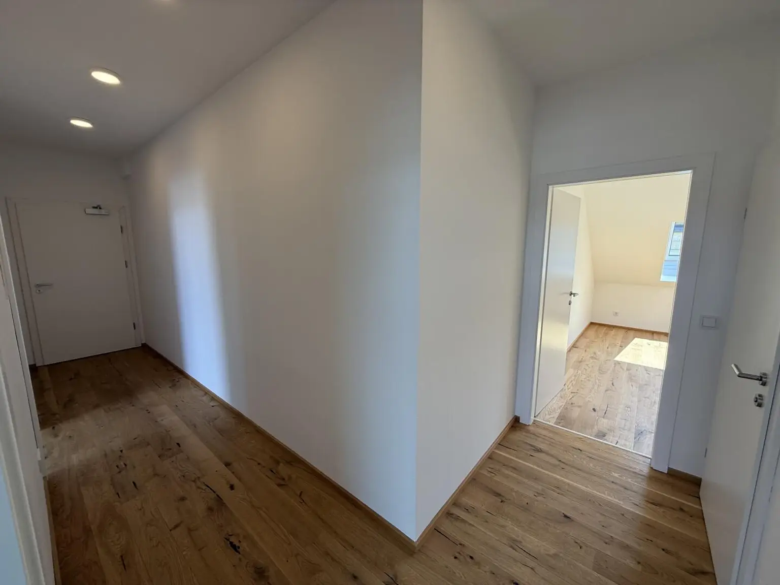 Erstbezug: Moderne Dachgeschosswohnung mit Balkon und Lift in begehrter Lage nahe dem Lendplatz K6/11