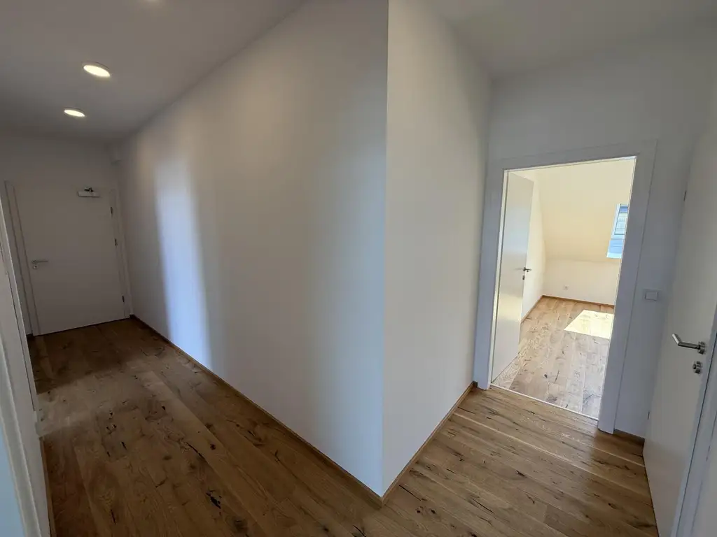 Erstbezug: Moderne Dachgeschosswohnung mit Balkon und Lift in begehrter Lage nahe dem Lendplatz K6/11