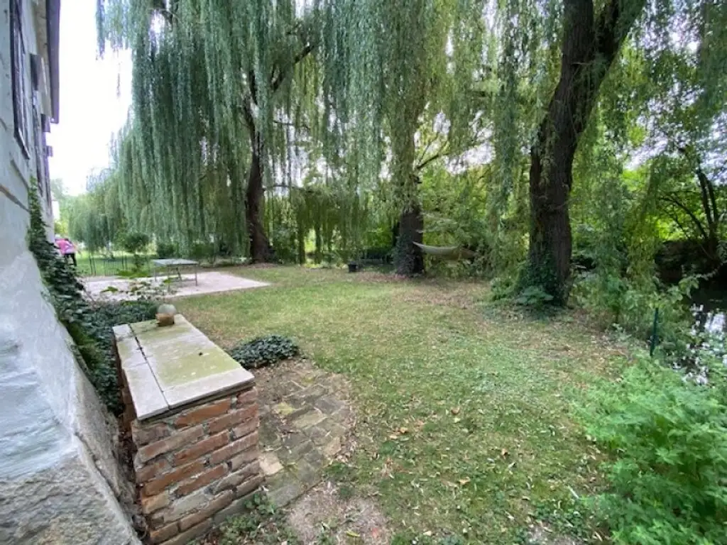 Traumhafte Gartenwohnung in Ebergassing: 140m² gepflegt mit Einbauküche und Badewanne!