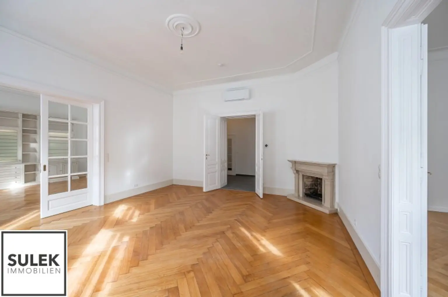 traumhafte 5-Zimmer-Altbauwohnung nahe Albertina