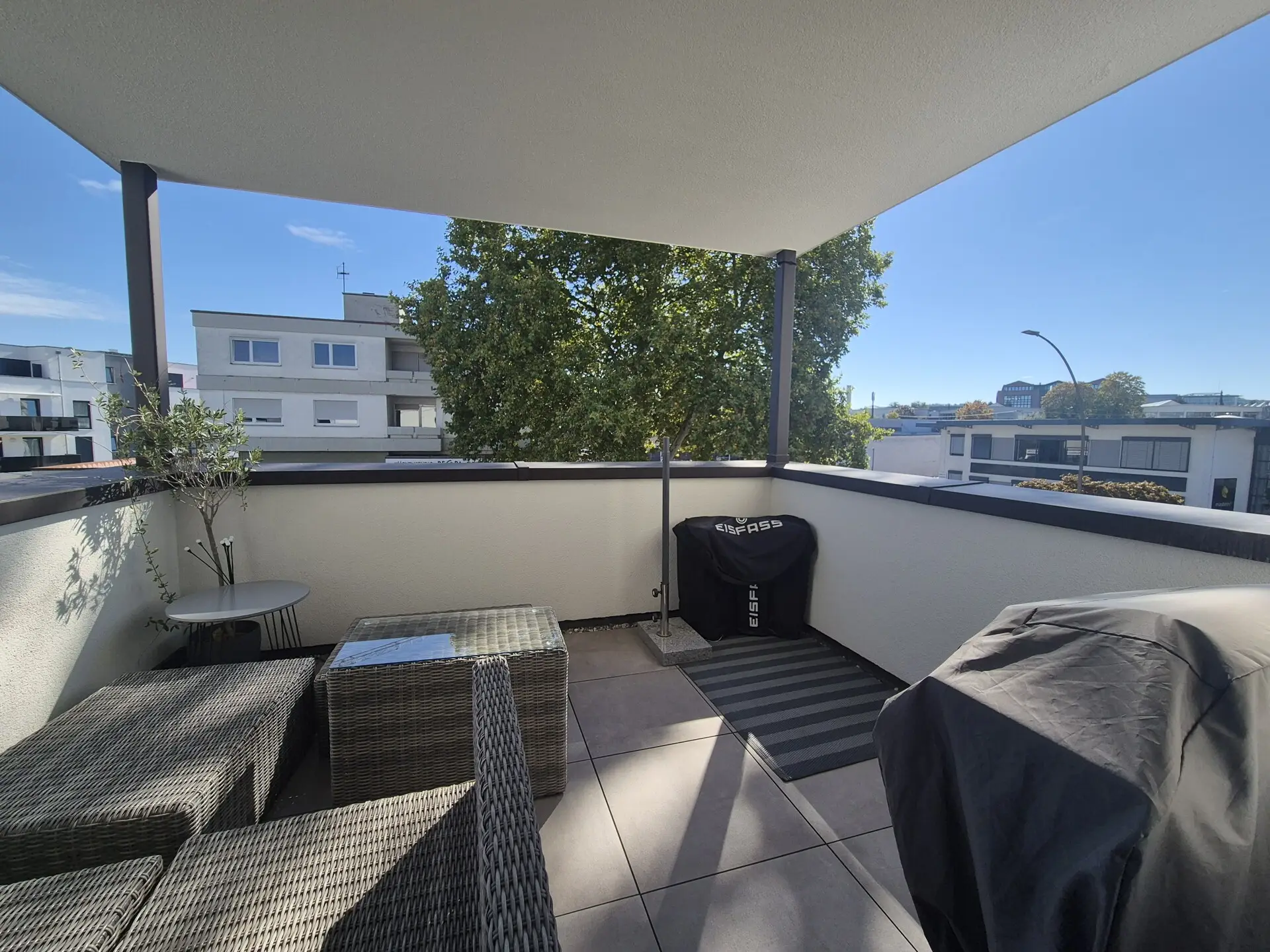 Balkon Ansicht Front