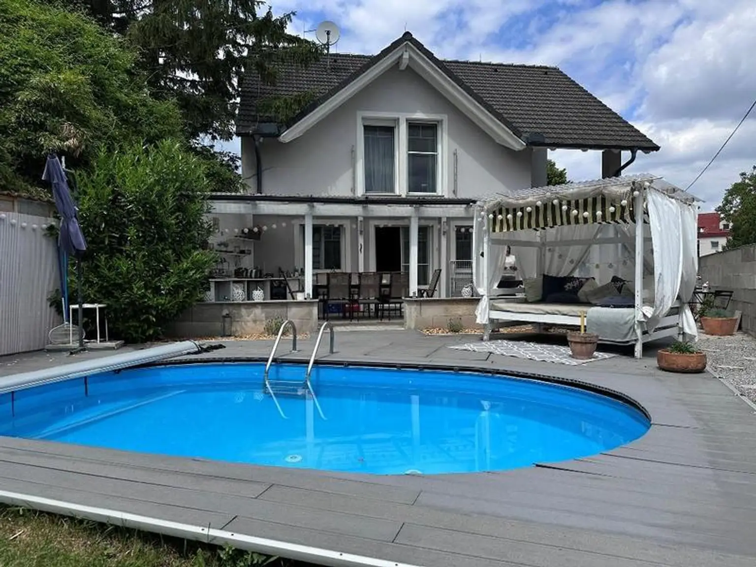Pool, Haus