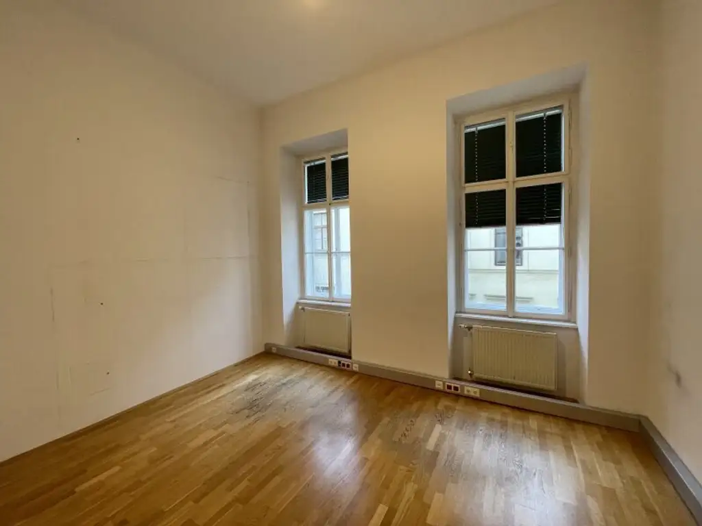4-ZIMMER-BÜRO IN PALAIS BEIM STADTPARK/U4!