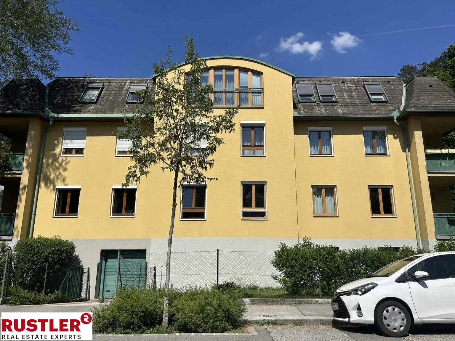 Großzügige 2 Zimmerwohnung mit Loggia