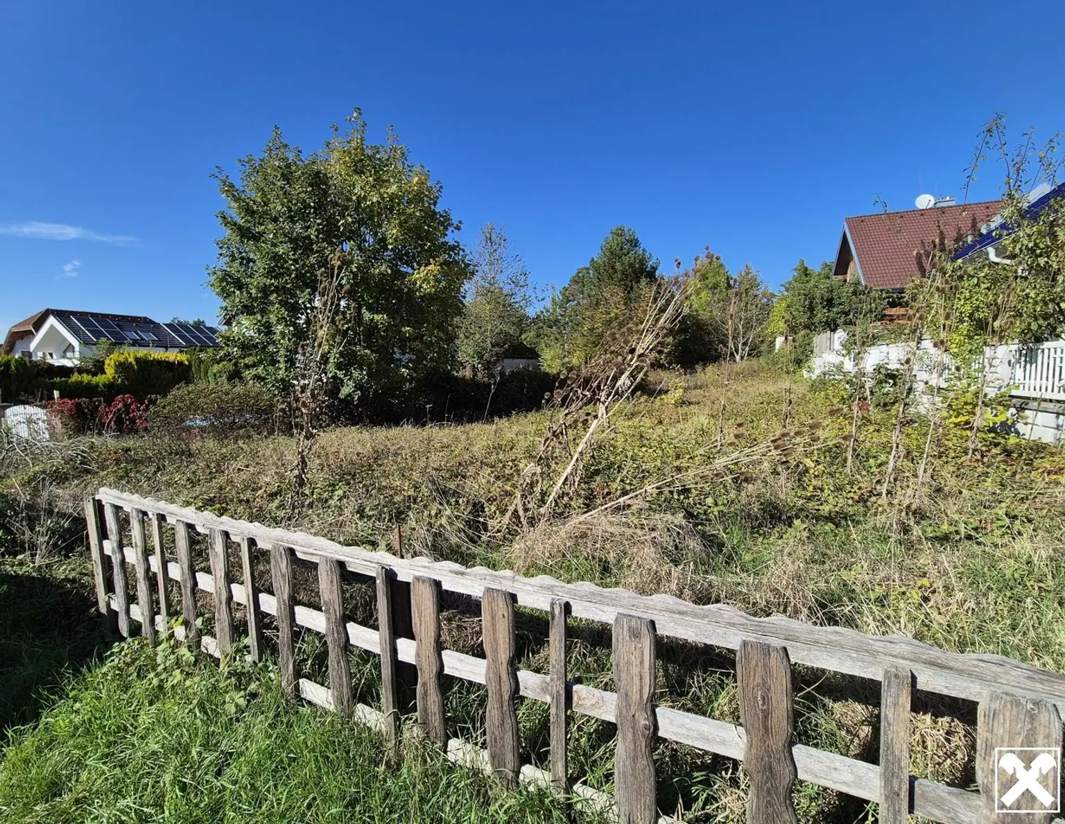 WO TRÄUME EIN ZUHAUSE FINDEN - BAUGRUND OHNE BEBAUUNGSVERPFLICHTUNG