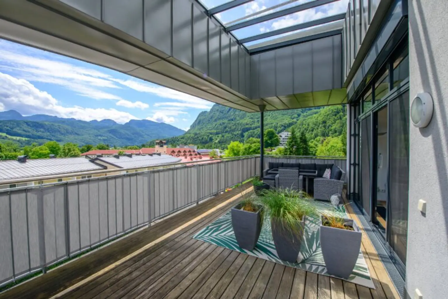 Luxuriöse, lichtdurchflutete Penthousewohnung mit atemberaubendem Ausblick