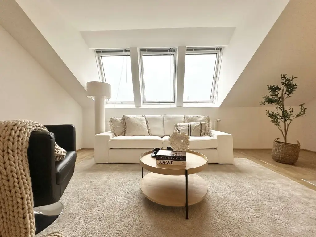 Einziehen, Aufatmen, Ankommen - Ihre Dachgeschosswohnung mit Terrasse in bester Lage des 15. Bezirk