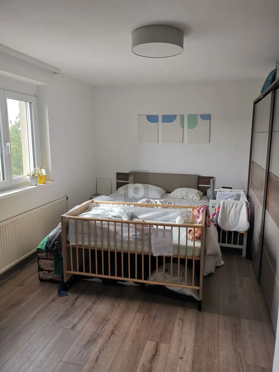 ZENTRALE LAGE, VOLLSTÄNDIG RENOVIERT, SEHR HELL