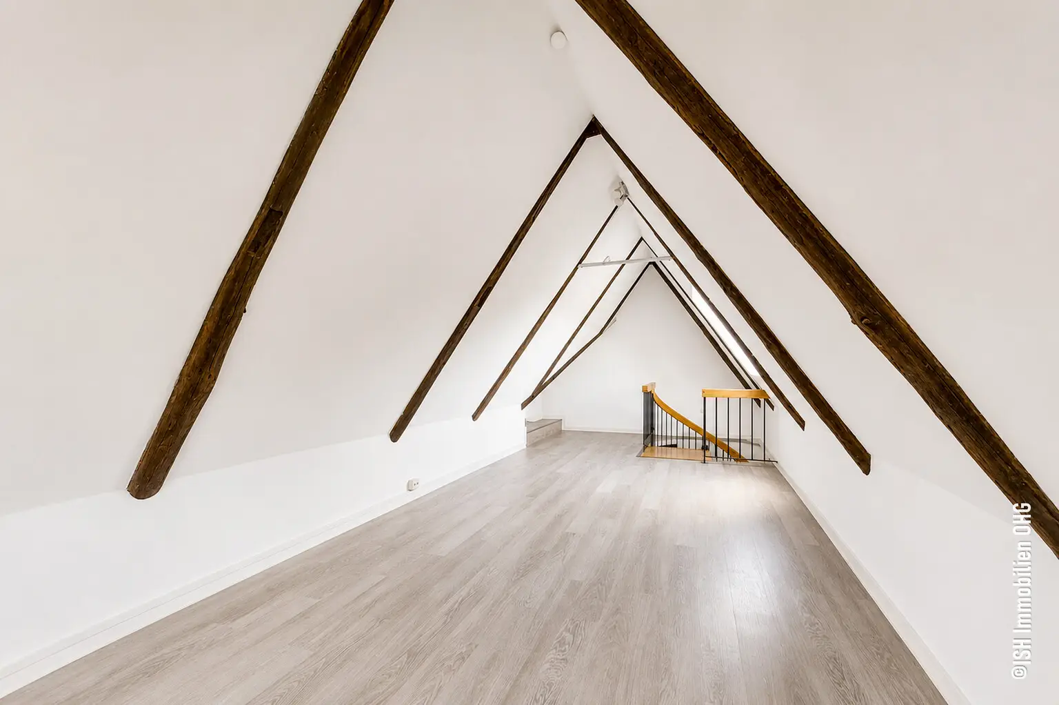 Schlafzimmer DG