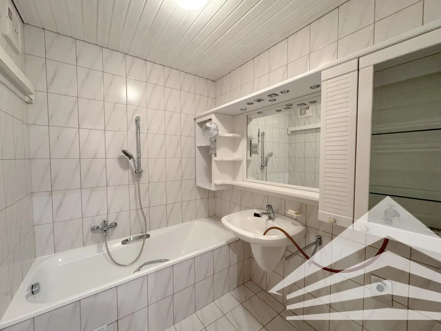Badezimmer inkl. Wanne