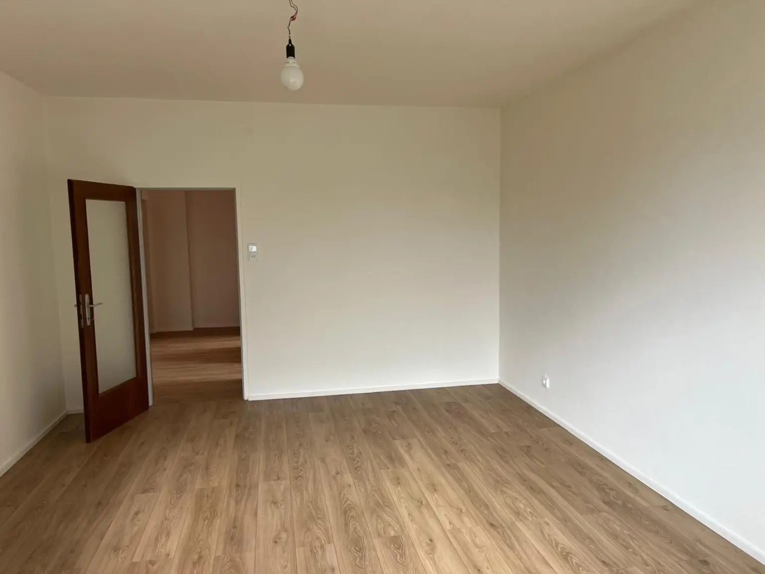 Wohn und Schlafzimmer