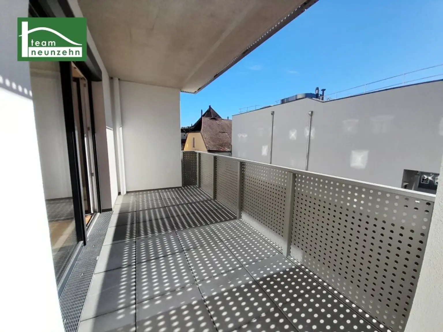 Moderne 3-Zimmer-Dachgeschosswohnung in idealer Lage! Karmeliterhof - Neubauwohntraum beim Rathausplatz