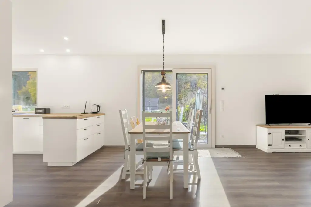 Modernes Fertighaus mit großem Grundstück in Sachsenburg