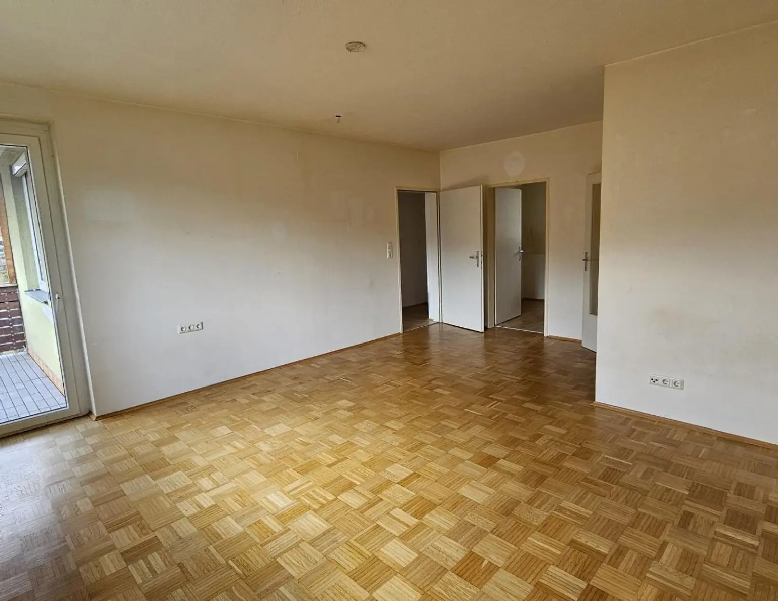 Genossenschaftswohnung mit 3 Zimmern mit Balkon - unbefristeter Mietvertrag