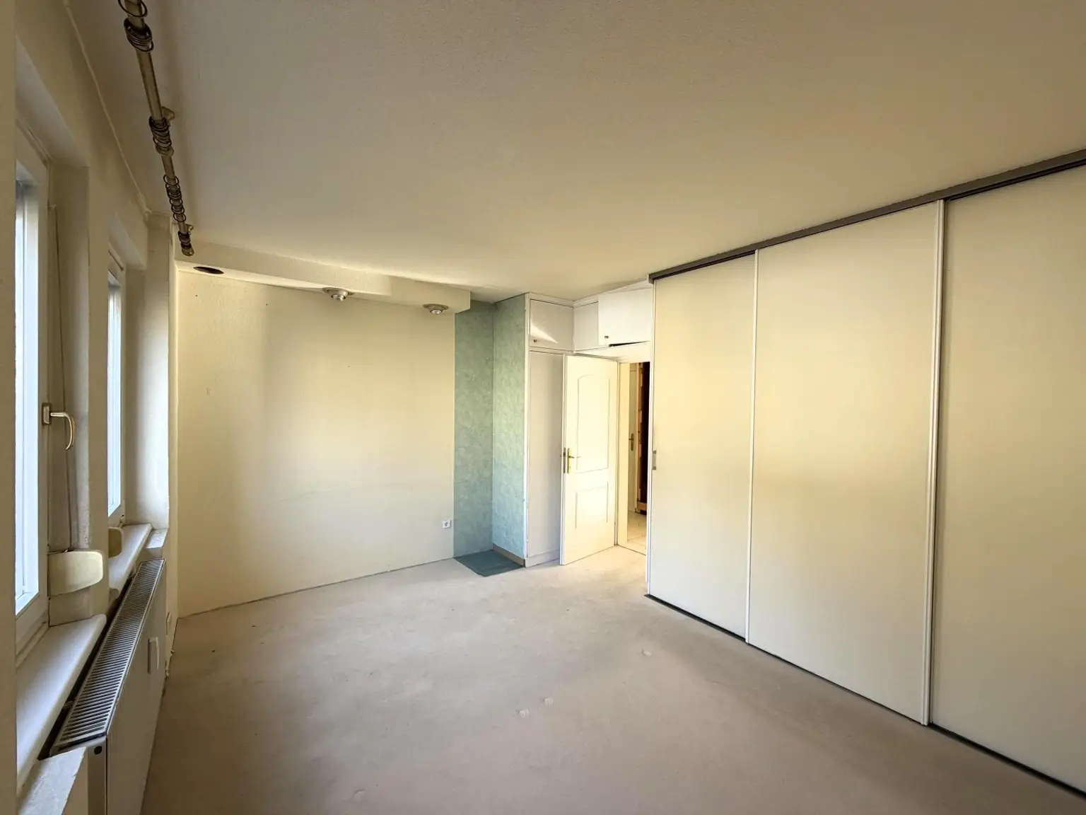 Schlafzimmer 1 von 2