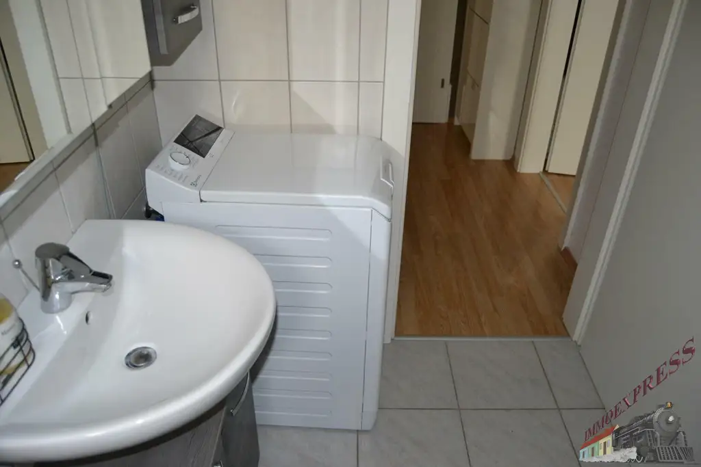 Entzückende 40 m² Wohnung - Ihr neues Zuhause mit Badebiotop vor der Türe! Wohnung wird leer übergeben!