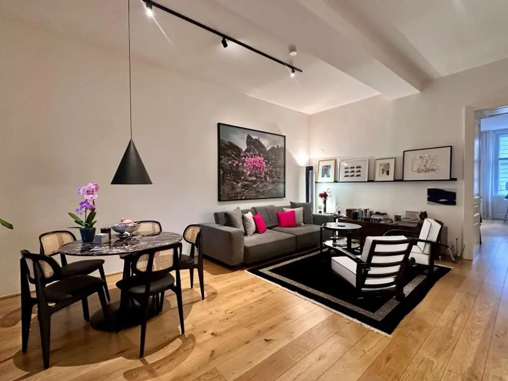 Modern revitalisiertes Altbaujuwel mit Balkon und Grünblick