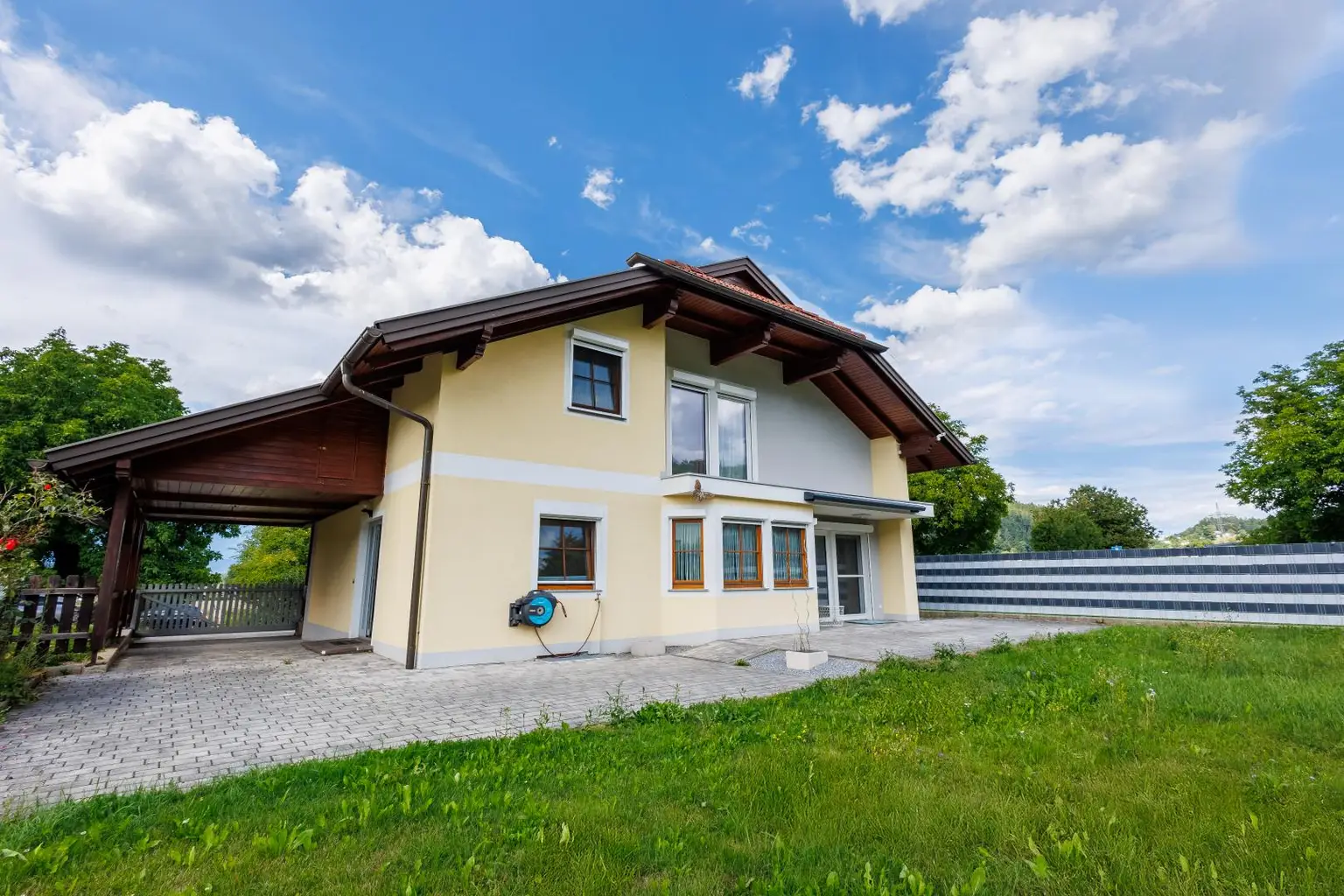 Attraktives Zuhause in Seenähe, durchdacht, hell, wertbeständig