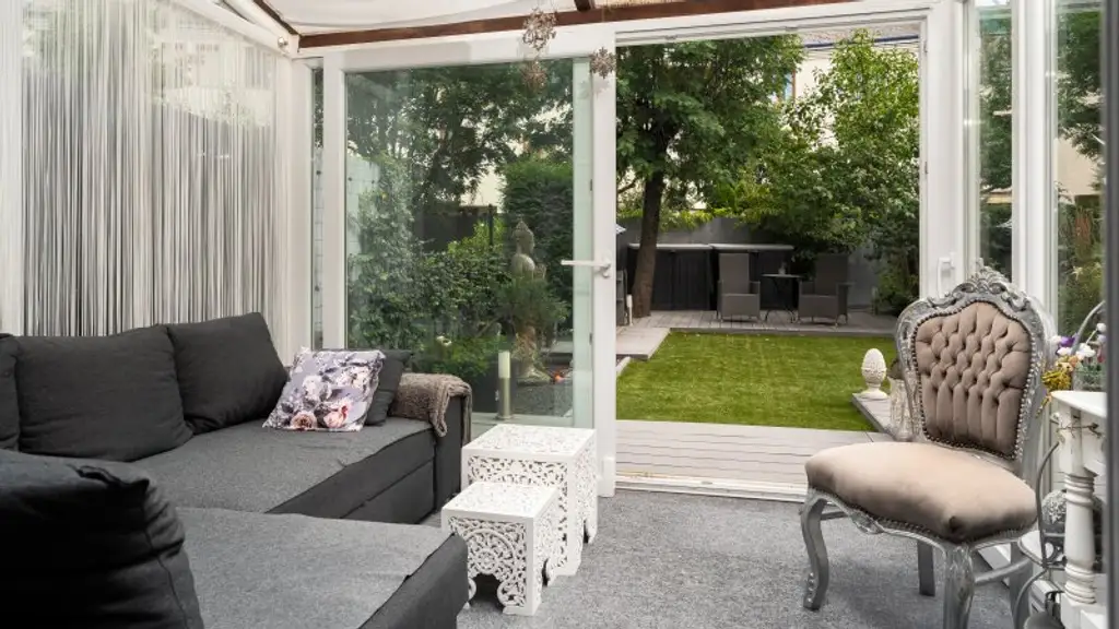 Wohnträume verwirklichen ! *Exklusive Maisonette-Wohnung mit Garten*