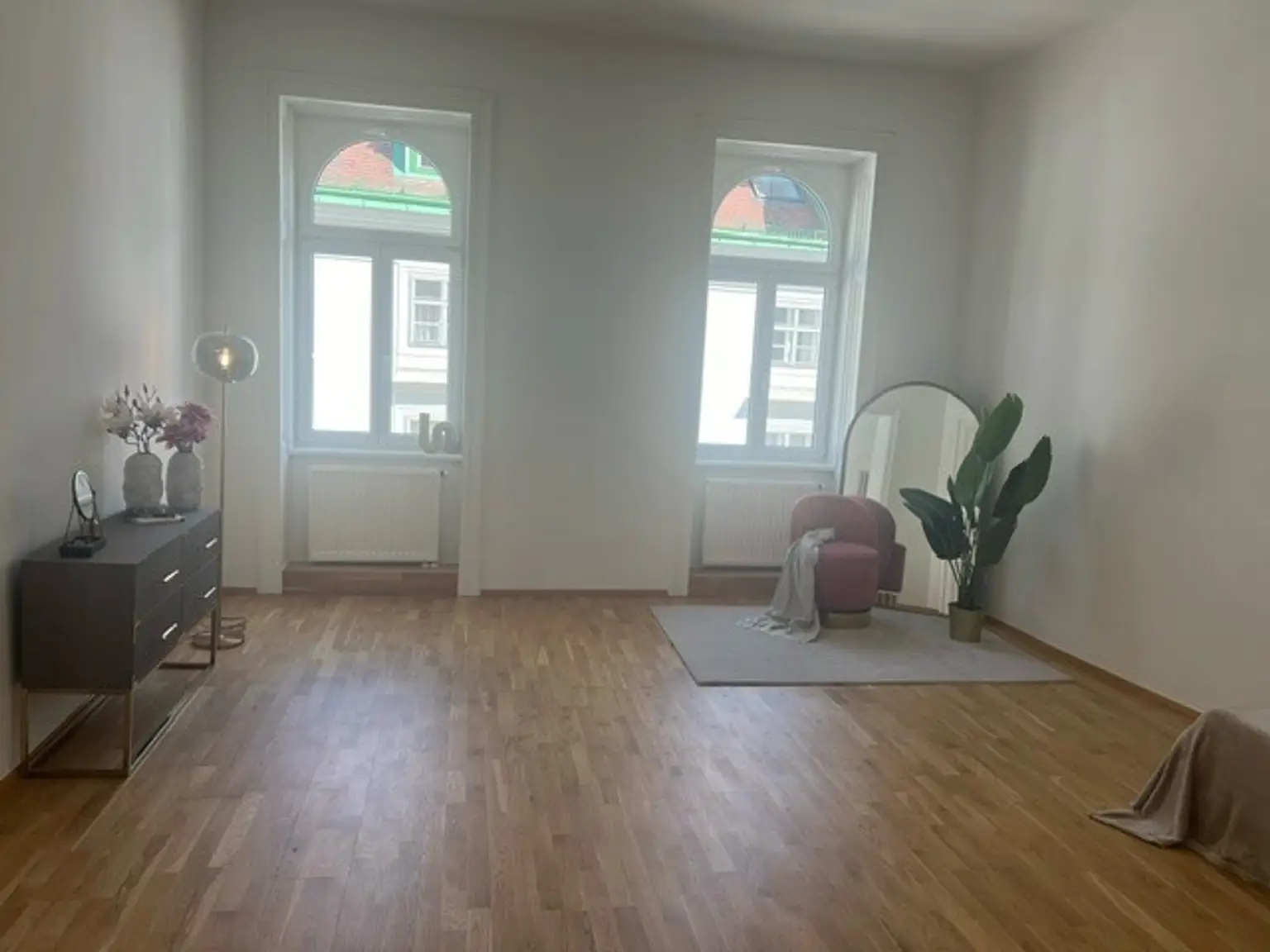 UNBEFRISTET: Charmante Altbauwohnung nahe Volkstheater