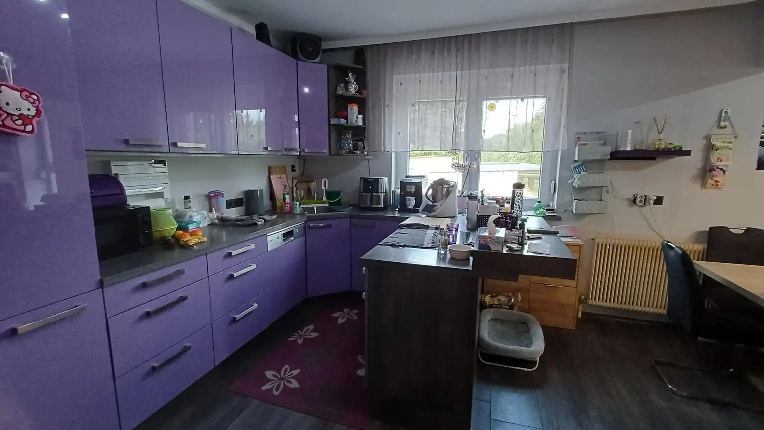 Vollkomfort Einfamilienhaus mit Pool, Sonnenterrasse und großem Garten