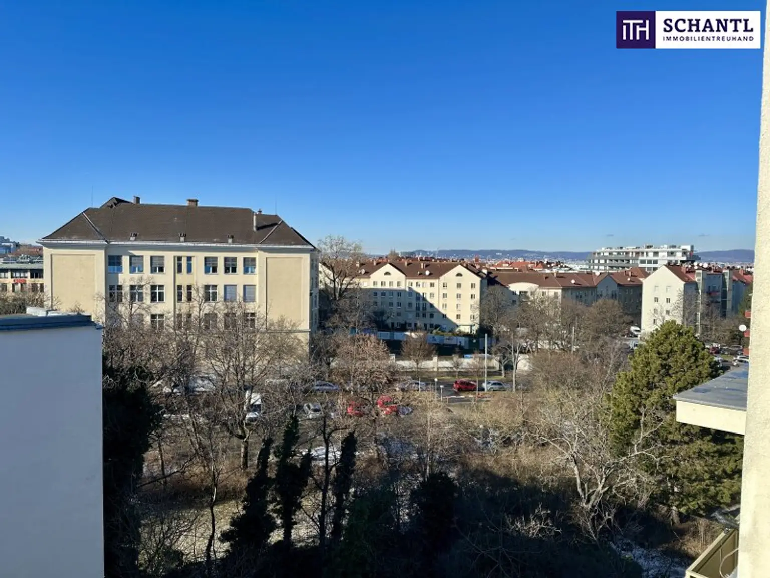 Raum für Visionen: Rohdachboden inklusive Magazin in ruhiger Lage!