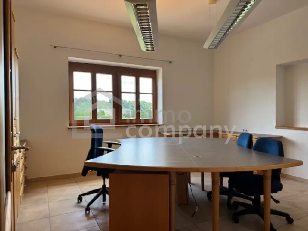 Großes Wohnhaus mit Gartenhaus, Pool, Sauna und Homeoffice, top gepflegt!