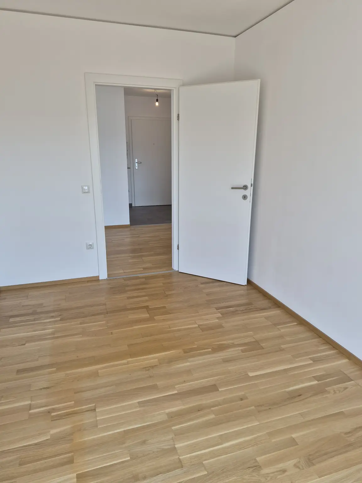 Wohnkomfort mit Aussicht: Ca. 60 m² 3-Zimmer-Wohnung und sonniger 12 m² Südwest-Eckbalkon