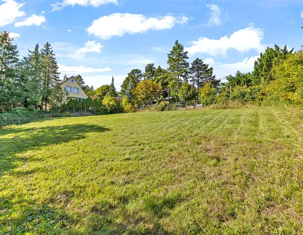 Ober St. Veit - voll aufgeschlossener Baugrund mit 1.065 m² in begehrter Sonnenlage