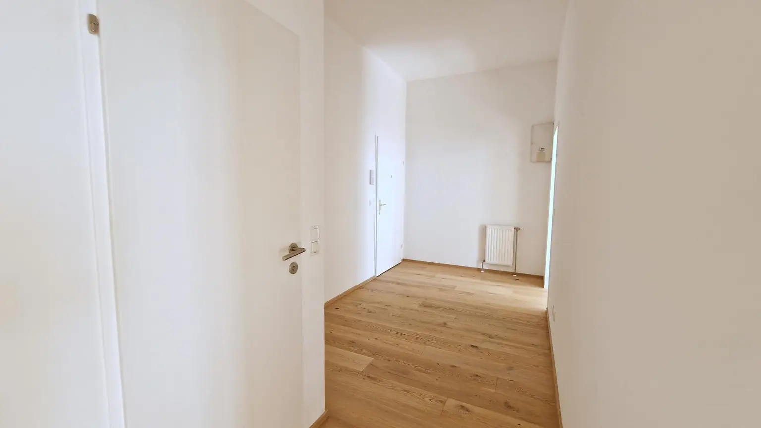 Stilvolle 2-Zimmer-Altbauwohnung im Zentrum – Erstbezug nach Generalsanierung!
