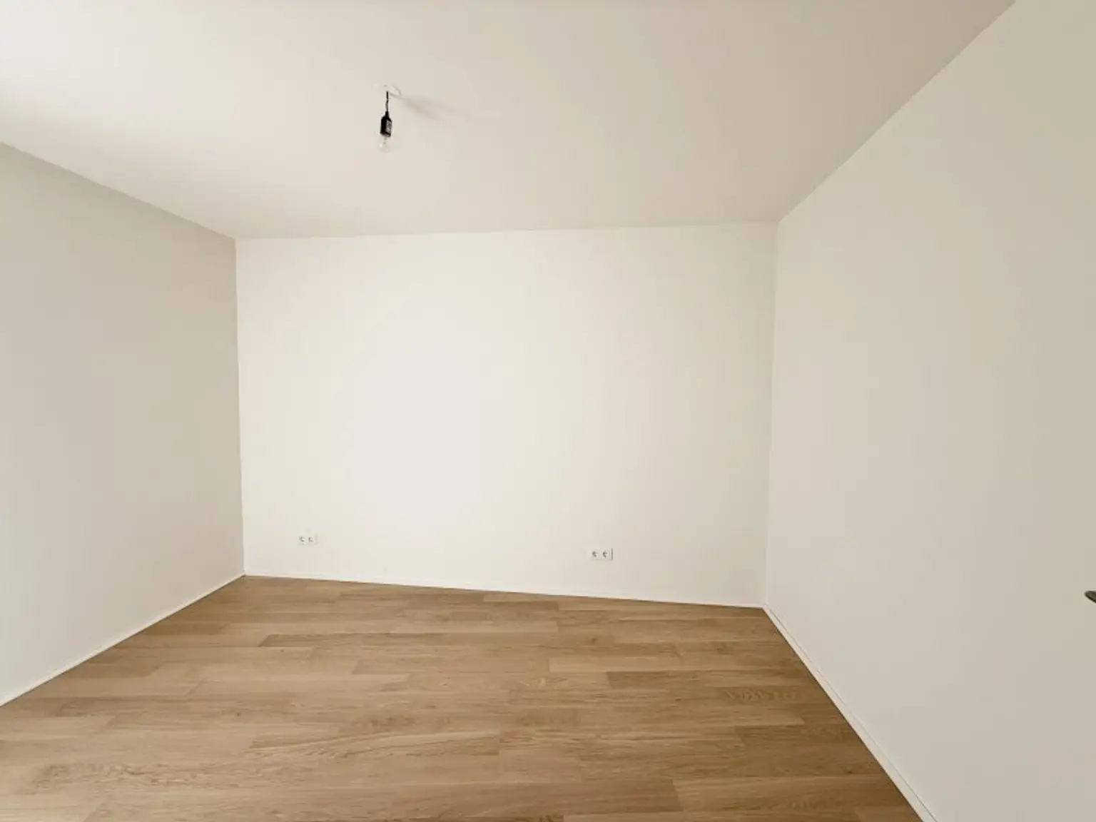 Wunderbare 2-Zimmer Gartenwohnung in ruhiger Lage zum genießen! Eigengrund und provisionsfrei ab sofort