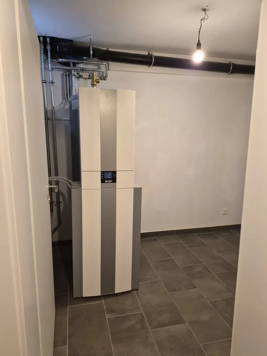 Reihenhaus mit Dachterrassen-Views – Dein Traumhaus wartet!