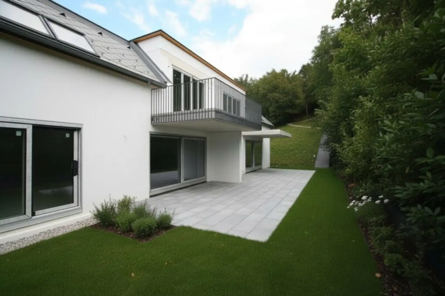 ERSTBEZUG | Familienfreundliches Reihenhaus | 4 Zimmer auf 2 Ebenen mit Terrasse, Balkon & Eigengarten | TOP 4