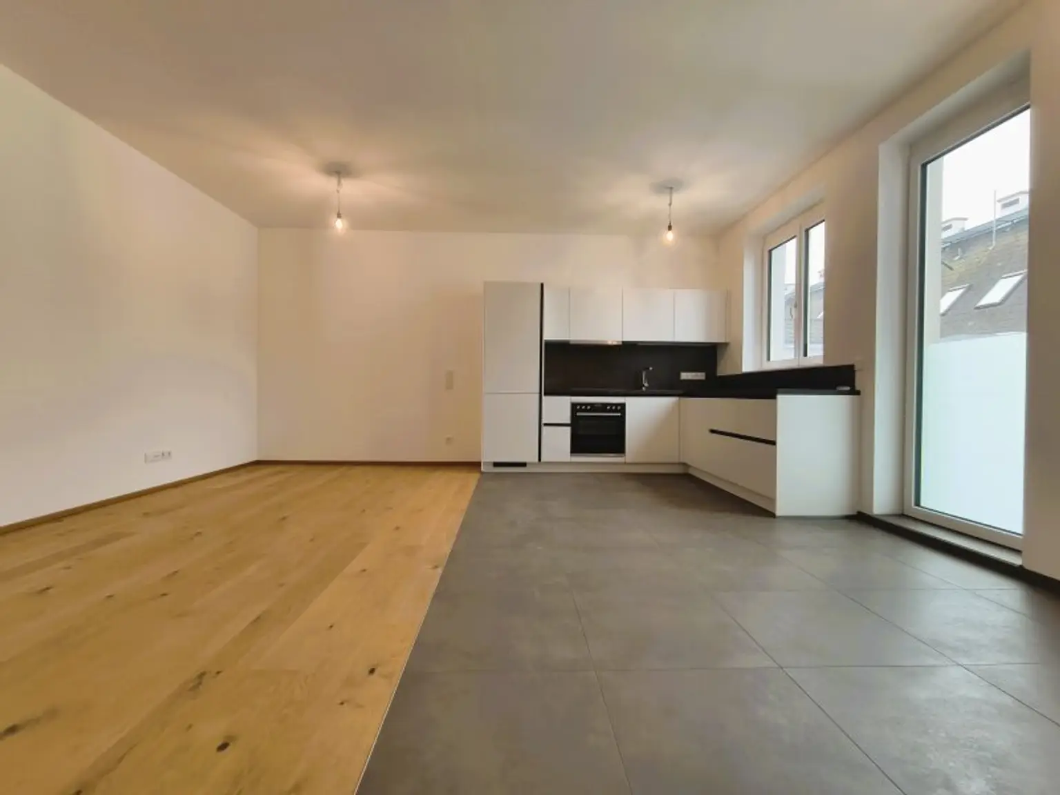 Stilvolle Wohnung im saniertem Altbau in Toplage – Pilgramgasse, 1050 Wien - U4 Fußläufig -  Balkonzubau möglich