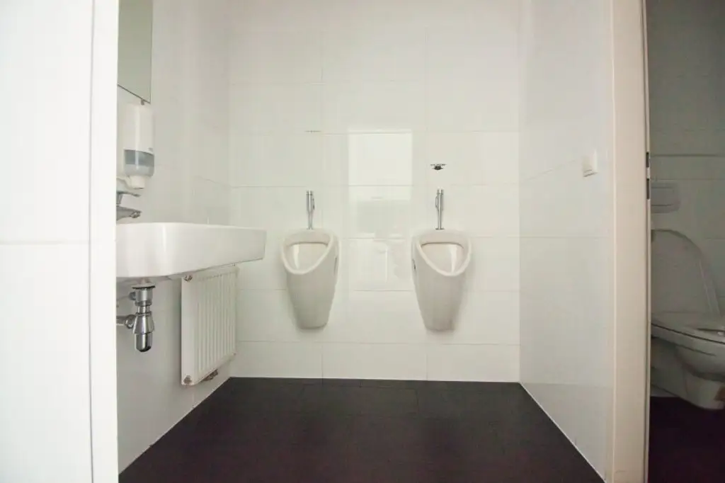 Attraktives, helles Geschäftslokal zur vielseitigen Nutzung mit guter Sichtbarkeit | flexibler Grundriss | leerstehend
