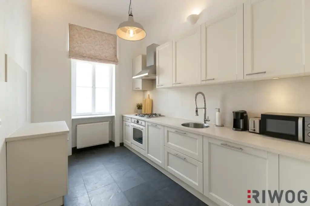 Beeindruckende Stilaltbauwohnung | Innenhofbalkon | Ca. 3,5 m Raumhöhen | 3. Etage | Nähe Donaukanal, Hundertwasserhaus, 1. Bezirk, Prater