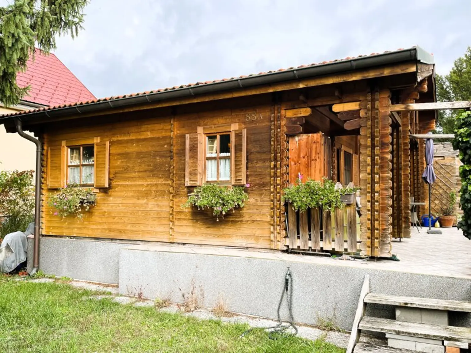 Einfamilienhaus mit Charme und Potenzial in der Schwarzlackenau - Superädifikat